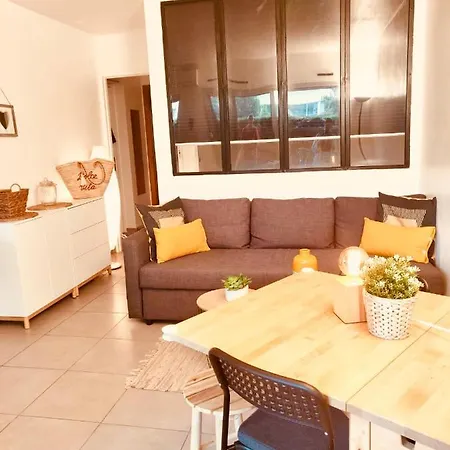 Grand Avec Piscine Et Proche De La Apartment *