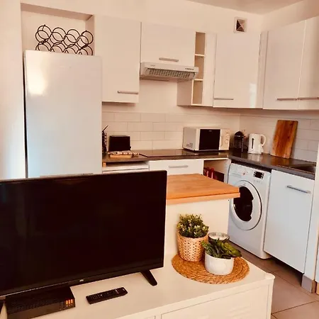 Grand Avec Piscine Et Proche De La Mandelieu