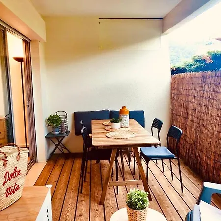 Grand Avec Piscine Et Proche De La Apartment *